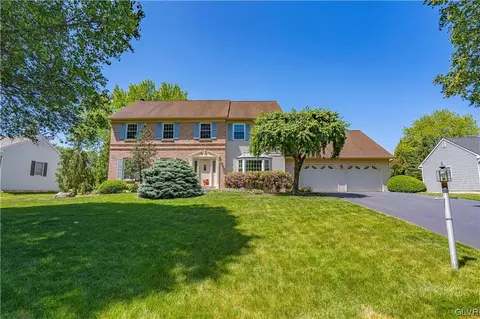 4221 Gloria Ln, Bethlehem, PA 18017