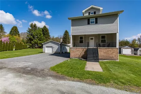 18 Maple Ave, Barnesville, PA 18214