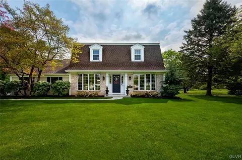2515 Stanford Cir, Emmaus, PA 18049