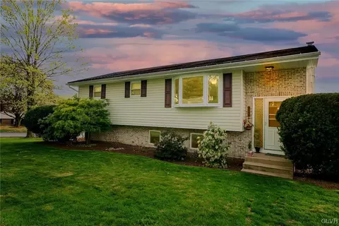 940 S Lincoln Ave, Walnutport, PA 18088