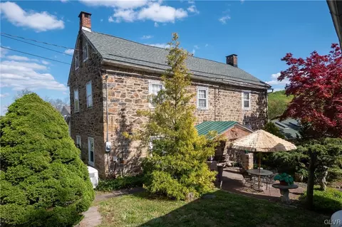 2388 Apple St, Bethlehem, PA 18015