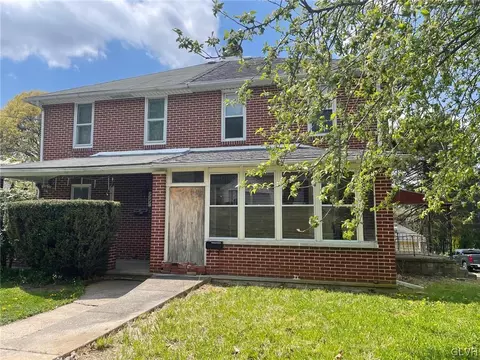 1345 Pennsylvania Ave, Emmaus, PA 18049