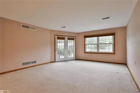 4604 Cheryl Dr, Bethlehem, PA 18017 photo 7