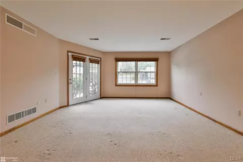 4604 Cheryl Dr, Bethlehem, PA 18017 photo 8