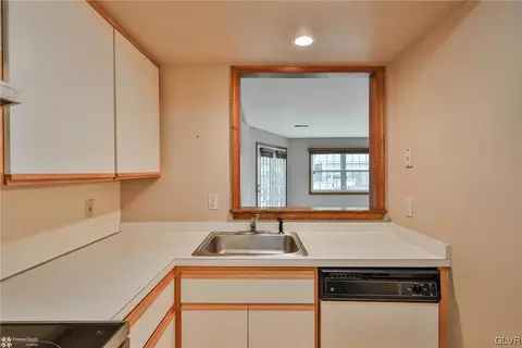 4604 Cheryl Dr, Bethlehem, PA 18017 photo 16