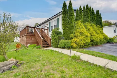 16 Pheasant Dr, Kutztown, PA 19530