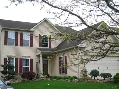 1335 Ciara Dr, Bethlehem, PA 18017