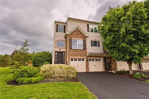 3545 Lenape Ln, Emmaus, PA 18049