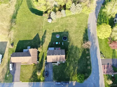 4081 Devonshire Rd, Bethlehem, PA 18020 photo 5