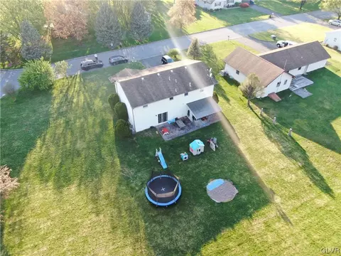 4081 Devonshire Rd, Bethlehem, PA 18020 photo 8
