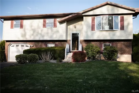 4081 Devonshire Rd, Bethlehem, PA 18020 photo 2