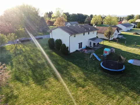 4081 Devonshire Rd, Bethlehem, PA 18020 photo 9