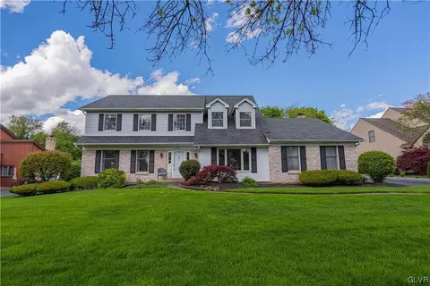 4895 Meadow Ln, Macungie, PA 18062