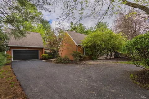 2565 Houghton Lean, Macungie, PA 18062