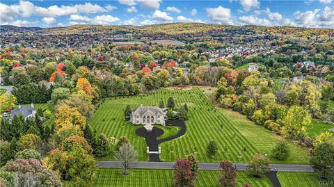 1859 Springwood Rd, Bethlehem, PA 18015