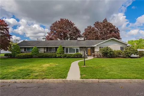 2336 S 6th St, Allentown, PA 18103