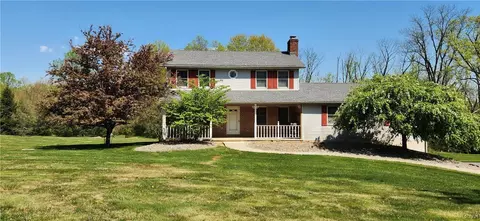 605 Hexenkopf Rd, Hellertown, PA 18055