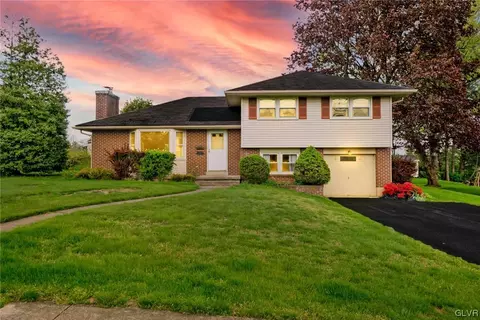 115 E Spruce St, Emmaus, PA 18049