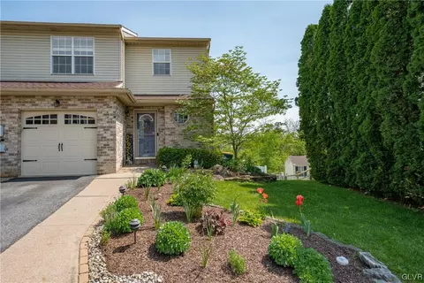 62 Freedom Ter, Palmer Township, PA 18045