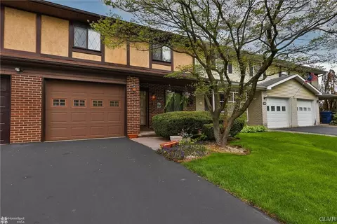 2490 Lisa Ln, Allentown, PA 18104