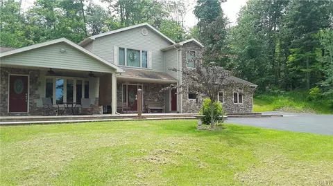 99 Bertin Hts, Williamsport, PA 17702