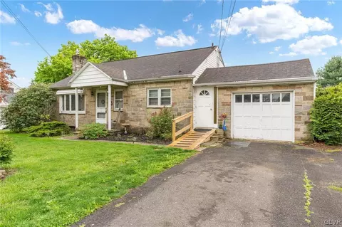 536 Charles St, Coopersburg, PA 18036