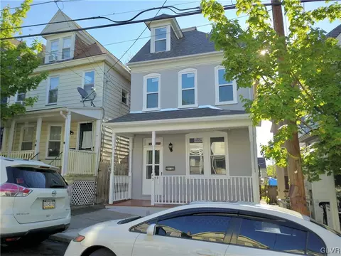 49 N 8th St, Easton, PA 18042