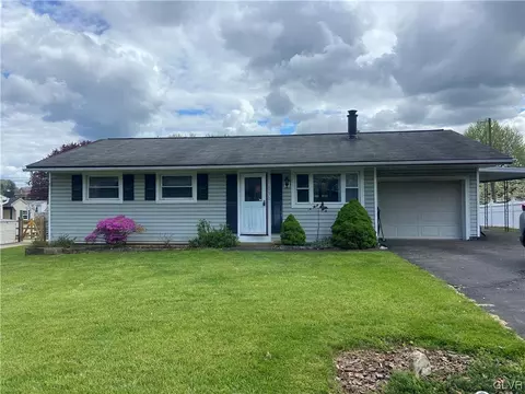 2670 Eldridge Ave, Palmer Township, PA 18045