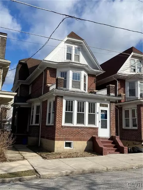 33 W Bertsch St, Lansford, PA 18232
