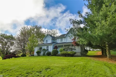 10322 Gravel Hill Rd, Bangor, PA 18013