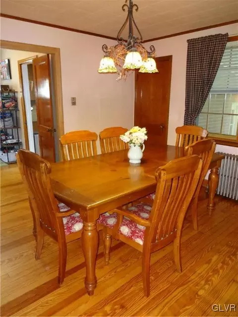 348 E Main St, Bath, PA 18014 photo 9