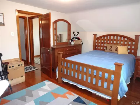 348 E Main St, Bath, PA 18014 photo 20