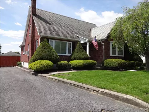 348 E Main St, Bath, PA 18014 photo 2