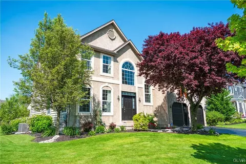1076 Kingston Ln, Breinigsville, PA 18031