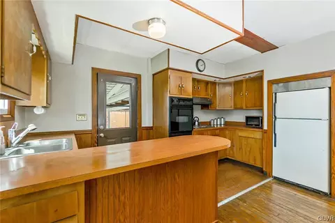 3927 E Grant St, Slatington, PA 18080 photo 21