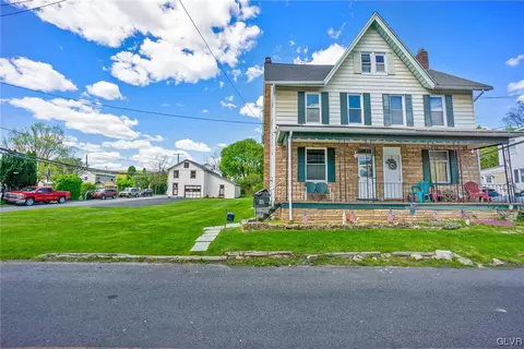 3927 E Grant St, Slatington, PA 18080
