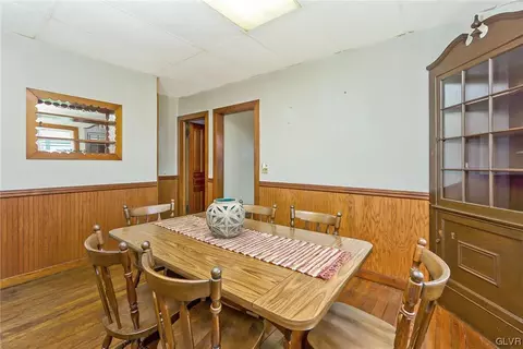 3927 E Grant St, Slatington, PA 18080 photo 17