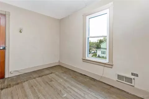 3927 E Grant St, Slatington, PA 18080 photo 33