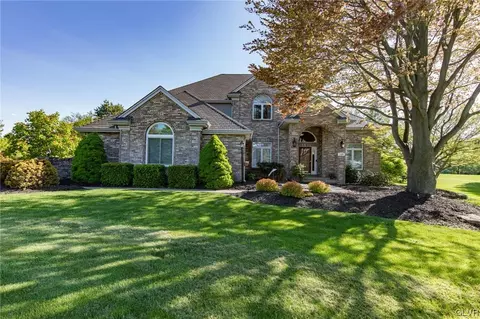 4488 Linda Ln, Emmaus, PA 18049