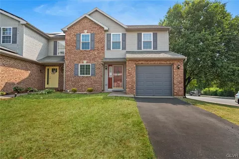 2490 Chestnut Ln, Forks Twp, PA 18040