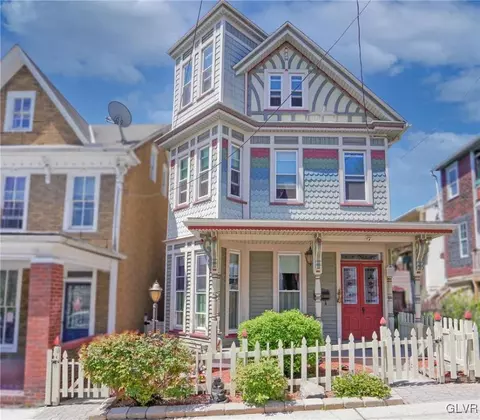 36 N Greenwood St, Tamaqua, PA 18252