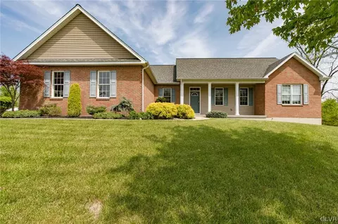 6891 Roberts Rd, Coopersburg, PA 18036