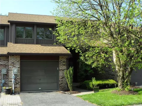 1744 Falcon Dr #Q, Bethlehem, PA 18017
