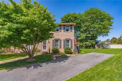 28 Rosemont Ct, Palmer Township, PA 18045