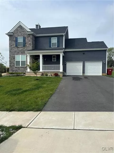 323 Newlins Rd E #W-204, Forks Twp, PA 18040