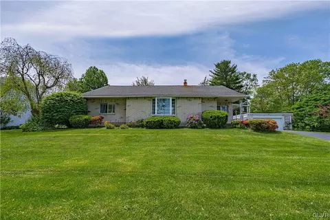 1309 Wayne St, Palmer Township, PA 18045