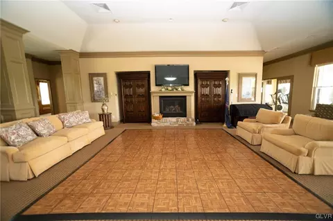 1861 Gregory Pl, Hellertown, PA 18055 photo 23
