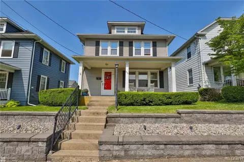 205 Green St, Nazareth Borough, PA 18064