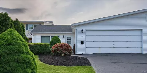 30 Stonewood Pl, Catasauqua, PA 18032
