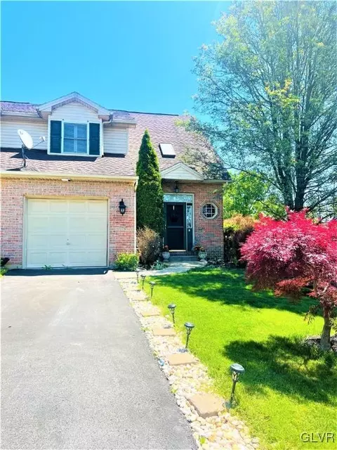 2555 Middle Way, Forks Twp, PA 18040